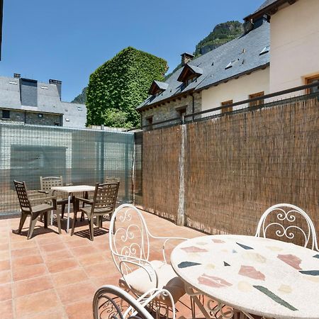 Amplio apartamento de montaña con terraza y WiFi Canfranc Exterior foto