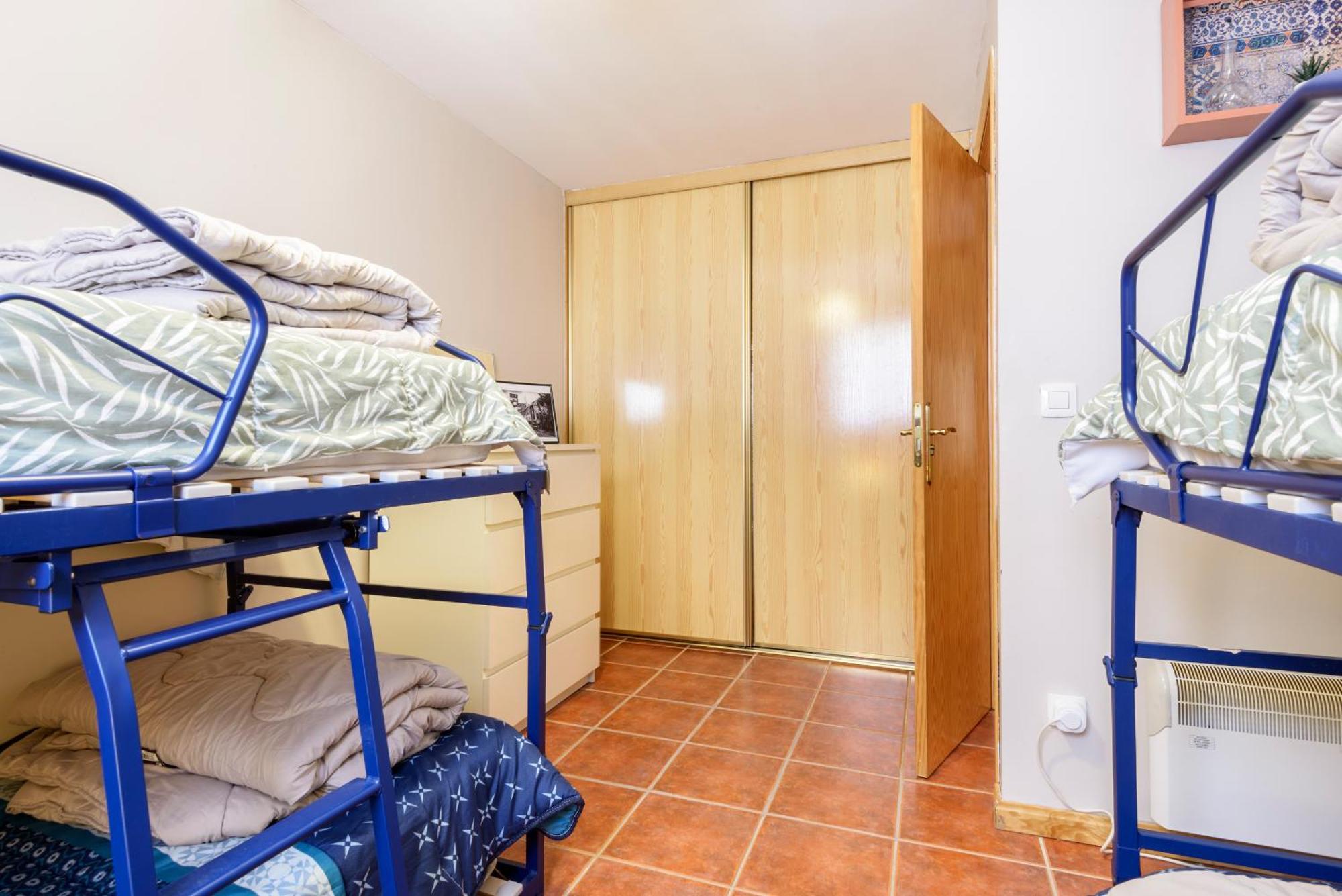 Amplio apartamento de montaña con terraza y WiFi Canfranc Exterior foto